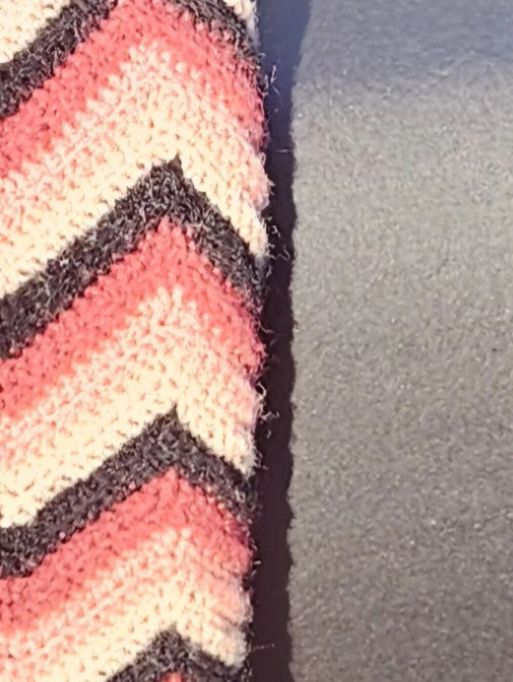 Rare Vintgage 70s Crochet Chevron Afghan Blanket XL 8x4ft Burgundy, Rose Black
